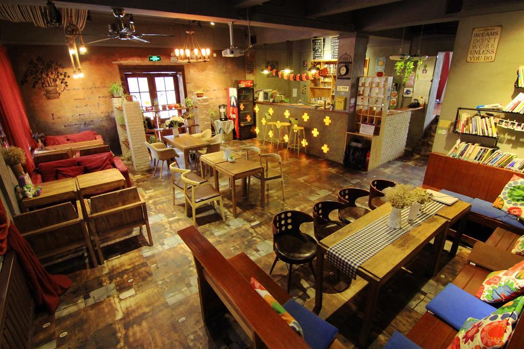 Dalian Buzz Light Year Youth Hostel المظهر الخارجي الصورة